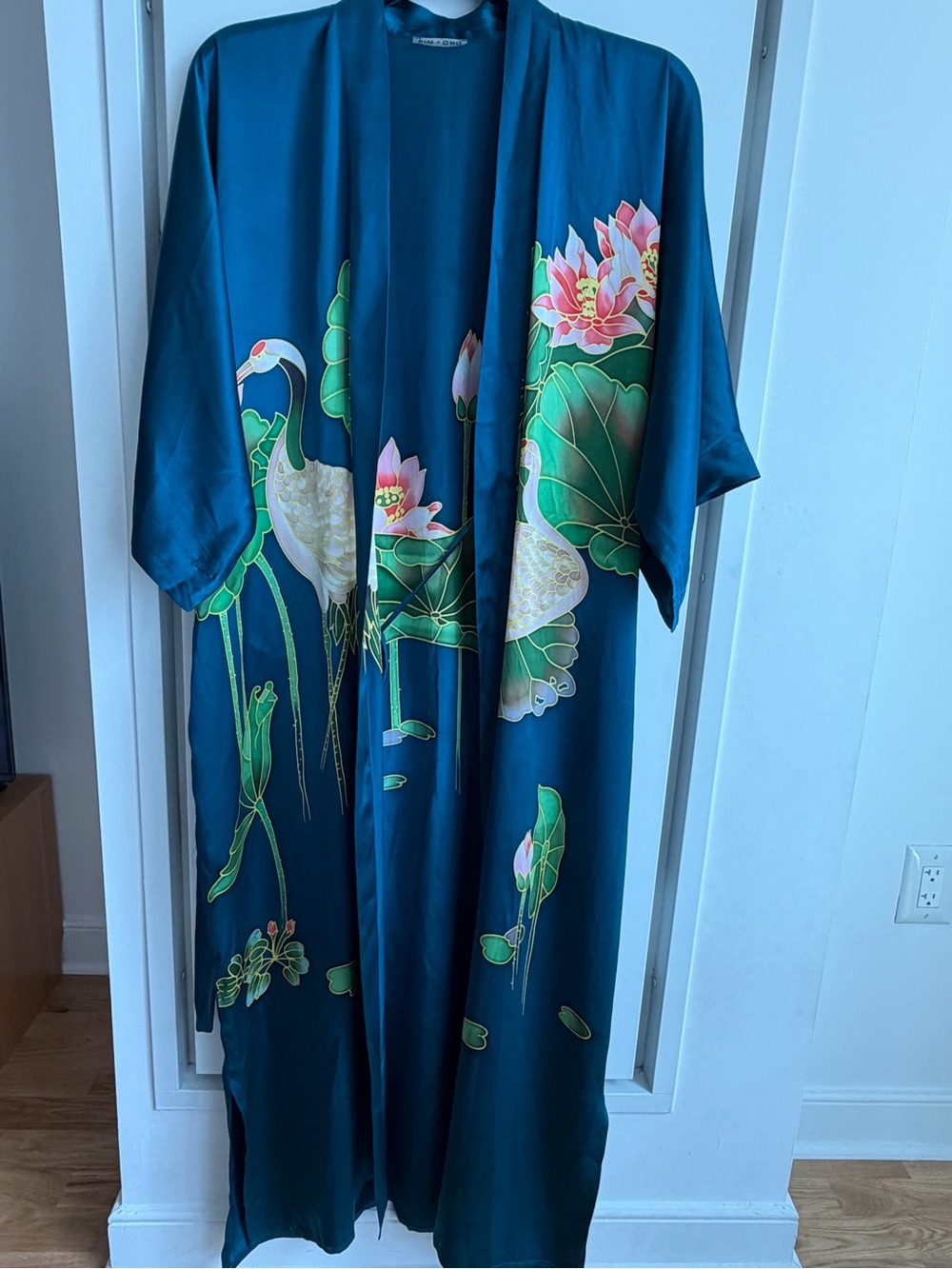 100% Silk, Hand-painted Kimono Robe - Women Intimates & Sleepwear - Picture 4 of 12